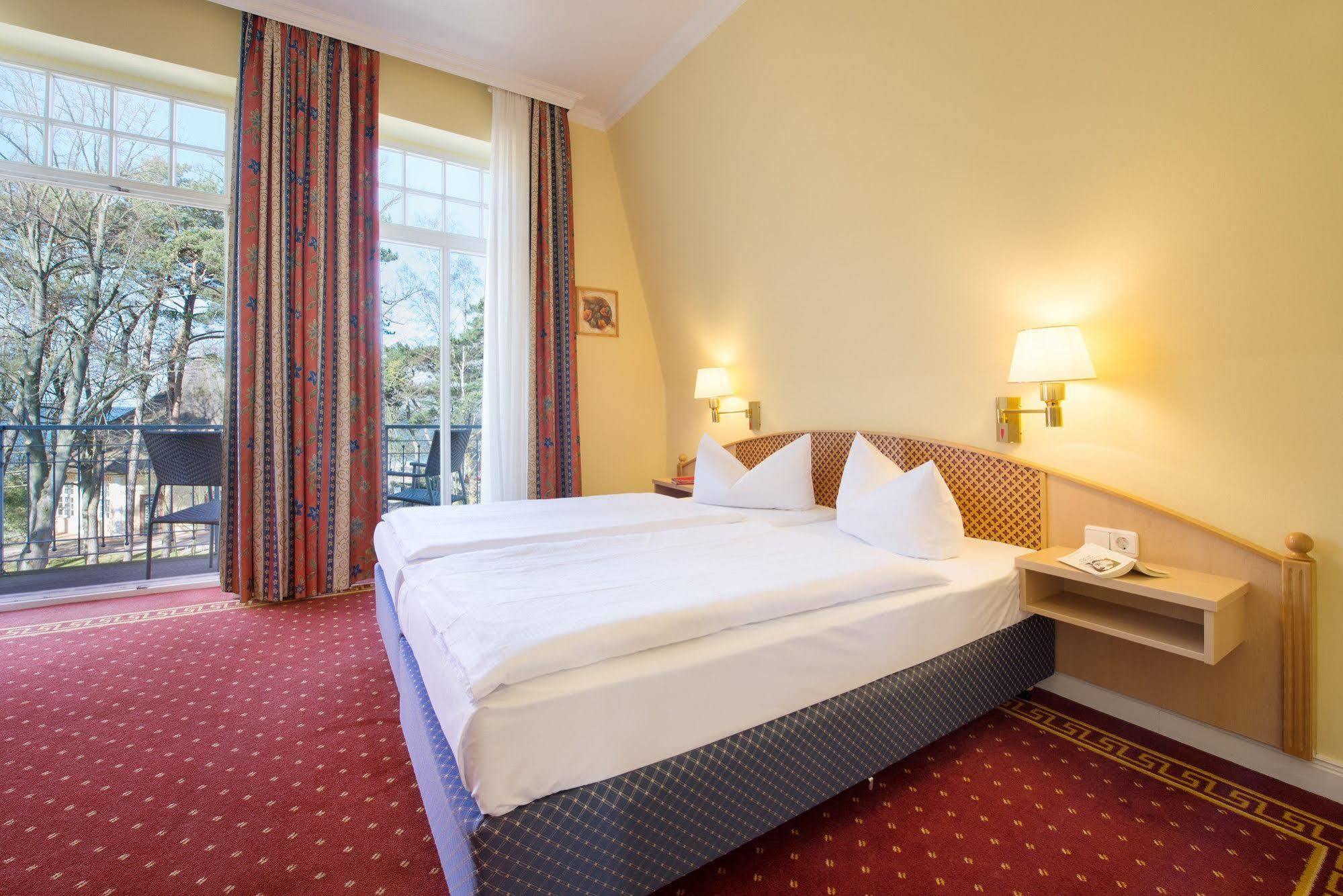 Aparthotel Kuehlungsborn, Villa Am Konzertgarten Luaran gambar