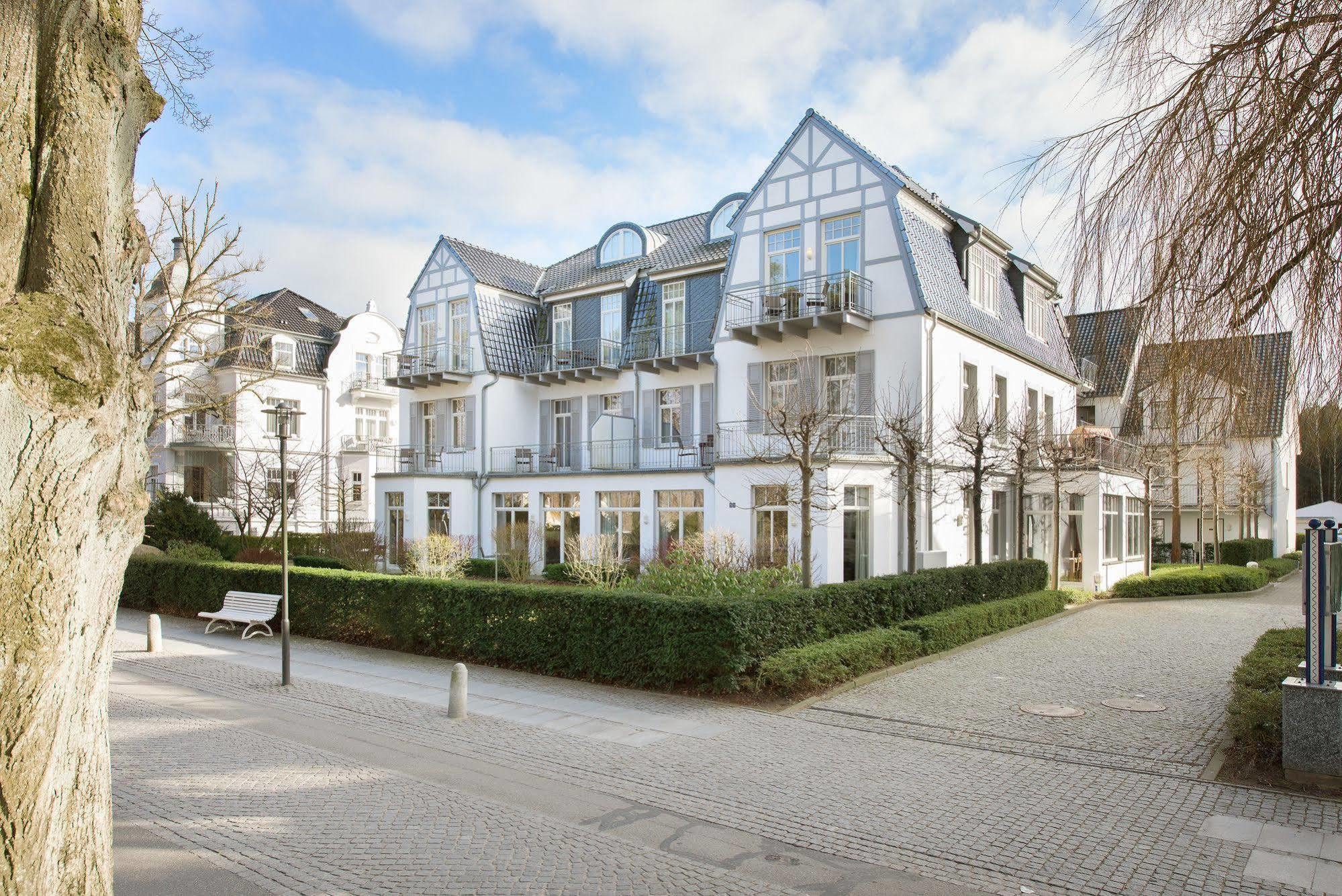 Aparthotel Kuehlungsborn, Villa Am Konzertgarten Luaran gambar