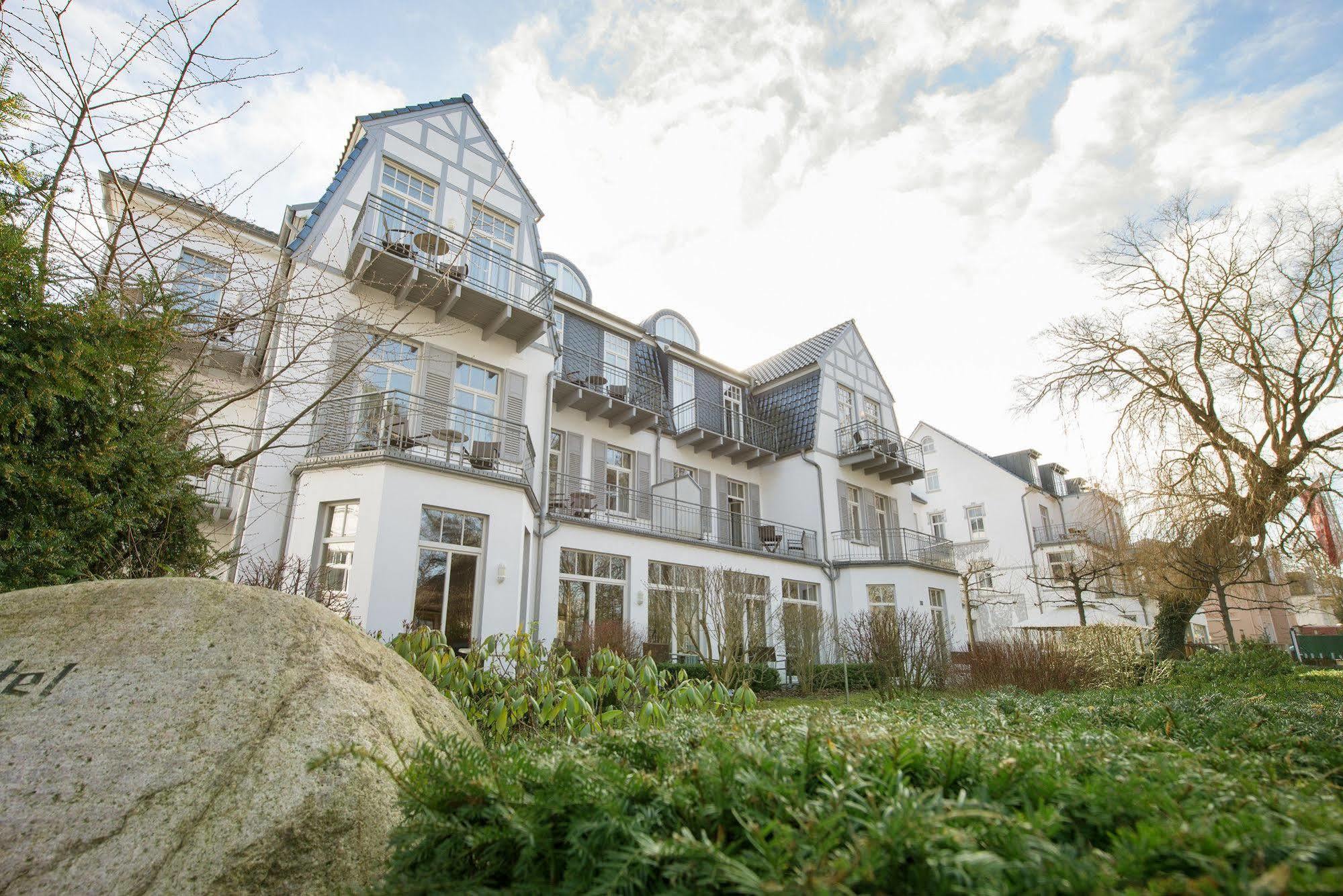 Aparthotel Kuehlungsborn, Villa Am Konzertgarten Luaran gambar